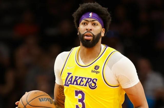 开云注册入口-哈姆：健康浓眉联盟前五 希望韦少能成为防守大闸