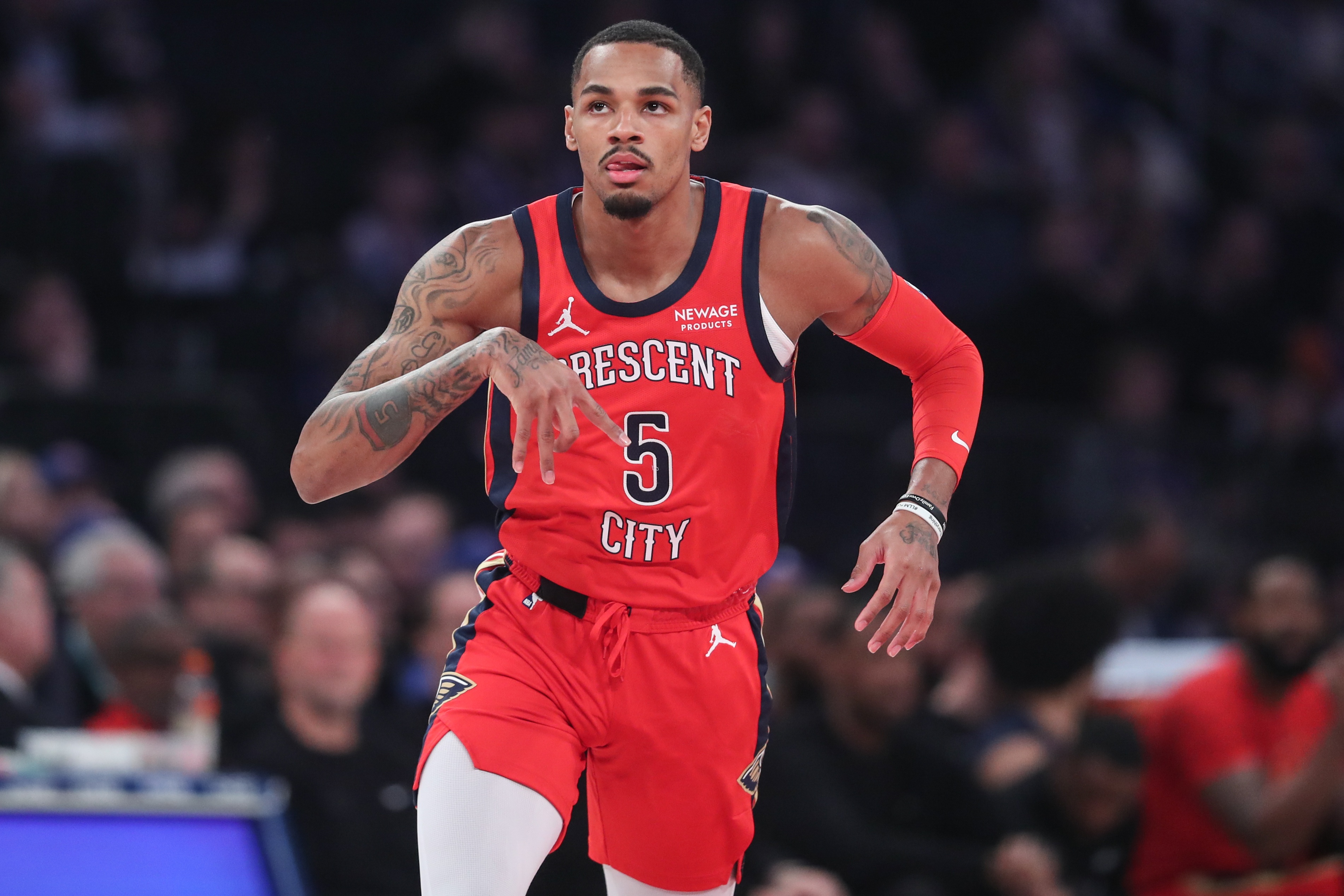 开云在线-填满数据栏！德章泰·穆雷14中8得19分4板6助1断1帽 得分全队最高